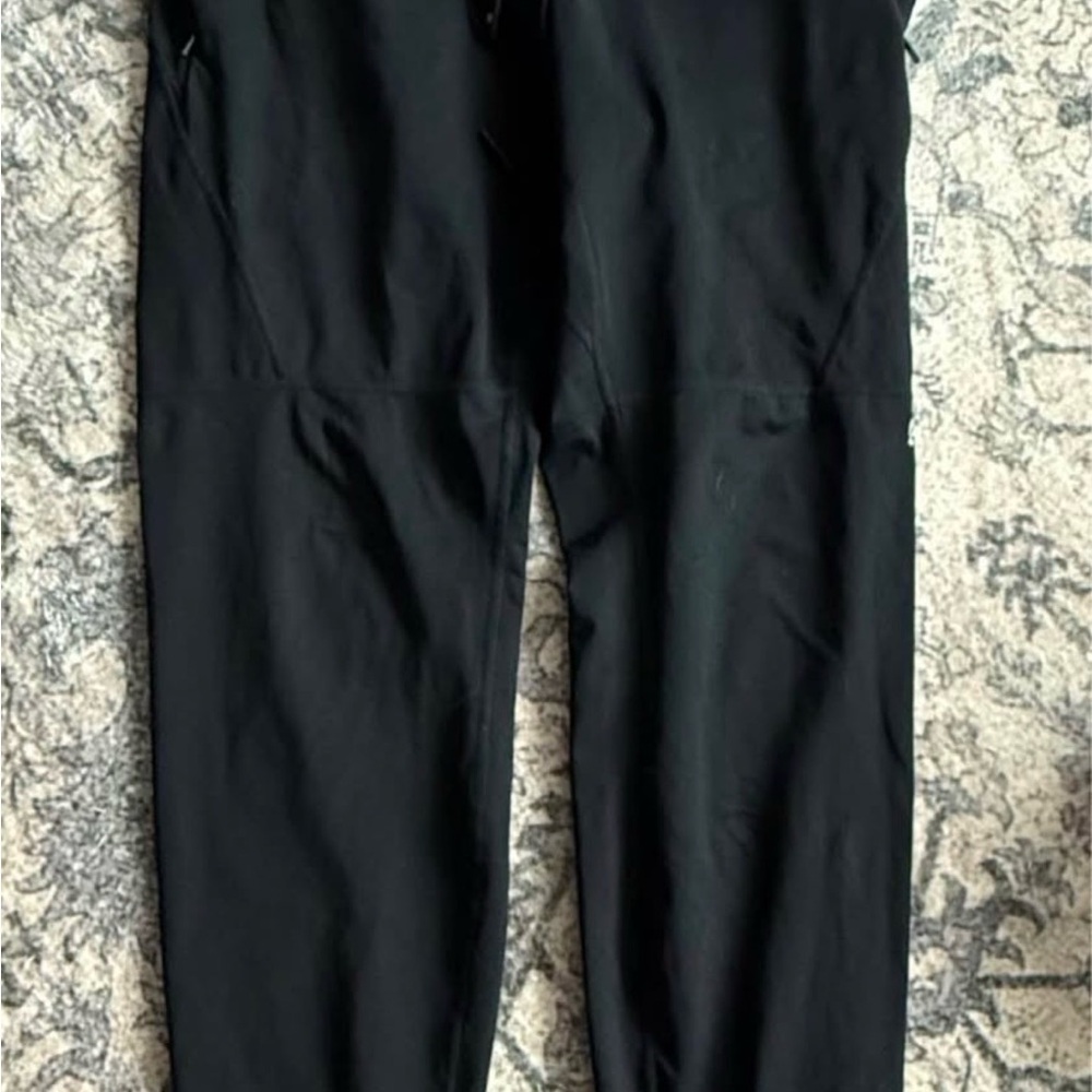 Fabletics Men's Black Joggers